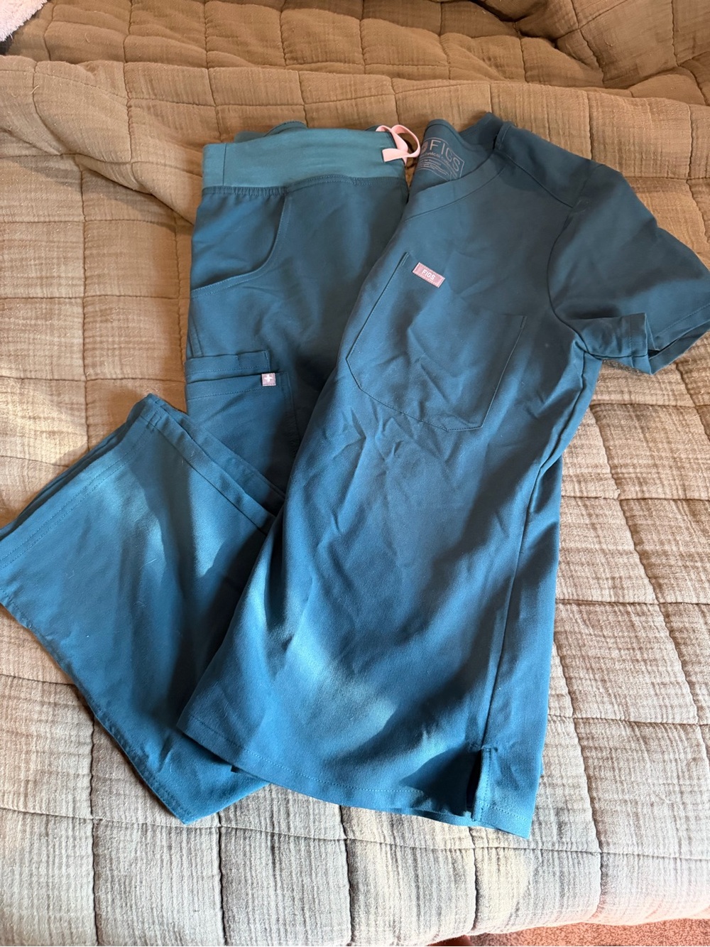 Figs scrubs set